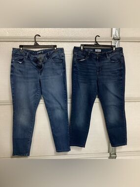 2 pair of women’s jeans size 16 short namebrand Sonoma